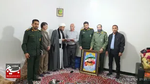 دیدار فرمانده سپاه شوش با خانواده شهید خوردکه&nbsp;