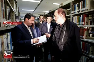 بازدید استاندار همدان از کتابخانه مرکزی
