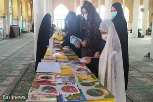 برپایی نمایشگاه اقتصاد مقاومتی و فرهنگی در فامنین
