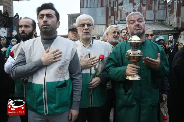 کاروان زیر سایه خورشید