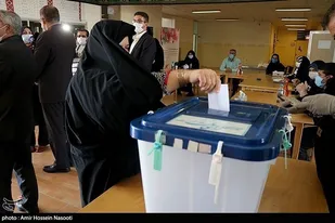 پیش&zwnj;ثبت&zwnj;نام ۲۷۱۵ متقاضی داوطلبی انتخابات مجلس در استان فارس