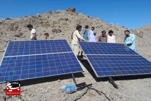نصب ۱۰ دستگاه پمپ خورشیدی در نقاط عشایری شهرستان خاش