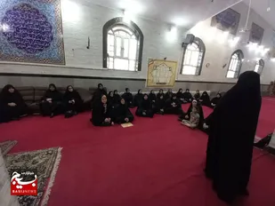 نشست &laquo;پدر، مادر، حس خوب زندگی&raquo; به مناسبت هفته ملی جمعیت در حوزه ۶ خواهران نبوت برگزار شد