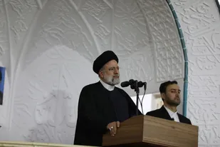 بازگشت ۶۰ واحد صنعتی زنجان به چرخه تولید/لازم باشد برای حل مشکلات ده بار دیگر به زنجان می آیم