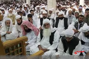 همه ما موظف به حمایت از نظام اسلامی هستیم