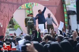 آیین تشییع و بدرقه ۱۰ شهید والامقام شهرستان خرم آباد با حضور فرمانده مرزبانی جمهوری اسلامی ایران