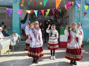 نواختن زنگ آغاز سال تحصیلی با شعار «برای ایران، برای مدرسه»+عکس و فیلم