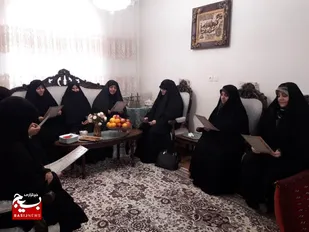 دیدار بسیجیان حوزه های ۱۲۲ و ۱۲۱، با خانواده&zwnj;های شهدا+ تصاویر