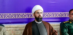 دفاع مقدس &laquo;مدل مدیریتی&raquo; برای عبور از جنگ اقتصادی است/ مسئولیت، امانت&zwnj;داریِ خون شهداست