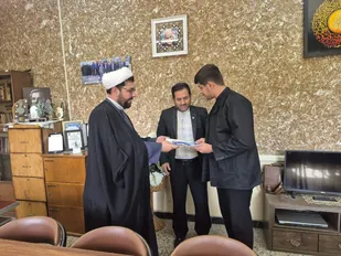 هنرمندان در پیشبرد اهداف انقلاب پیشران  هستند