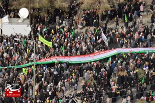 تصاویر هوایی از جلوه حضور باشکوه مردم شهرستان بیرجند در راهپیمایی ۲۲ بهمن