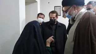 تجلیل استاندار و نماینده ولی فقیه از خانواده های دو شهیدی در یاسوج