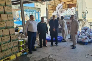 ارسال ۷۰۰ بسته غذایی توسط مدیریت شعب بانک ملت استان به مناطق سیل&zwnj;زده سیستان و بلوچستان