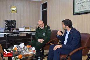 دیدار مدیر شعب بانک سپه همدان با فرمانده سپاه انصارالحسین(ع)