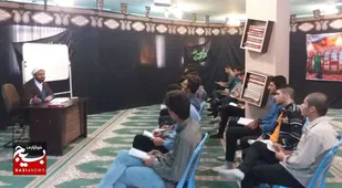 ولایتمداری و عمل صالح موجب فلاح و رستگاری است