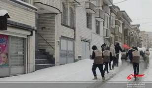 با همت گروه های جهادی بسیج سازندگی آذربایجان غربی عملیات برف روبی انجام شد
