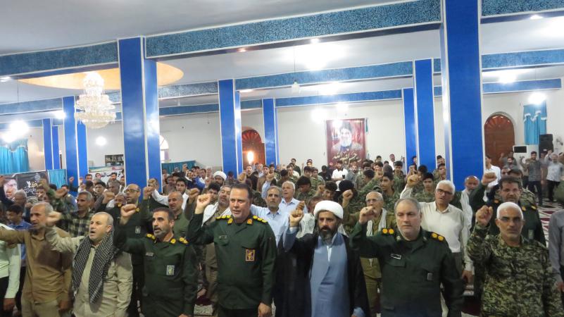 حضور پرشور بسیجیان بخش دلوار در نماز جمعه به مناسبت هفته دفاع مقدس