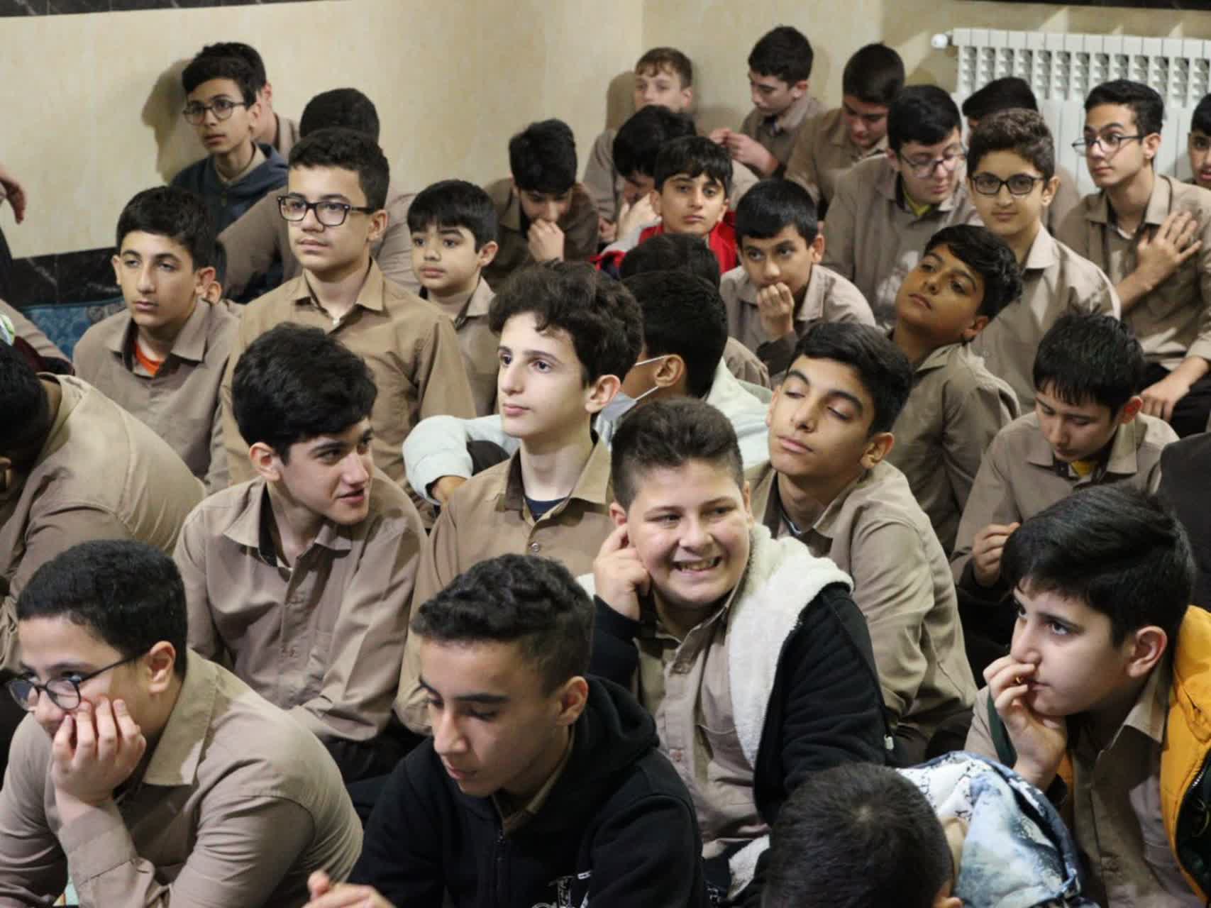 دانشآموزان باید اهل تفکر و اندیشه باشند دانشآموزان باید اهل تفکر و اندیشه باشند