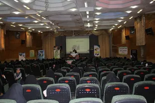 هدف دشمن ترویج فرهنگ نامشروع غرب در جوامع اسلامی است