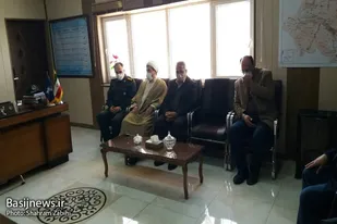 دیدار جمعی از هنرمندان با فرمانده سپاه ملایر