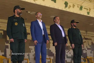پاسداران طلایه داران جهاد تبیین هستند