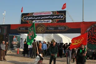 علمداری شورای اسلامی شهر و شهرداری شیراز در خدمت&zwnj;رسانی بی&zwnj;وقفه به زائران حسینی در سه جبهه شیراز، شلمچه و کربلا