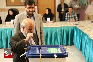 خانواده شهدا پیشرو در صف اول مشارکت+فیلم