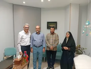 تجلیل از خدمات درمانی دکتر دانایی در روز پزشک توسط مسئولان بسیج سمنان