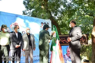 زنگ مقاومت در مدرسه امام صادق (ع) همدان به صدا درآمد