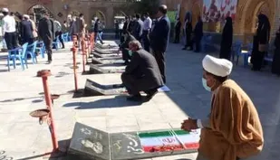 گلباران قبور مطهر شهدا در لردگان