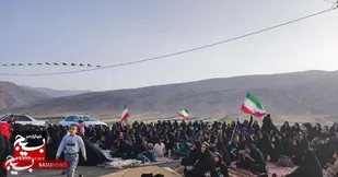 اجتماع بزرگ زینبیون در جوار شهدای خوشنام محله سینی
