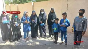 اهداء۲۴ بسته لوازم التحریر به دانش آموزان نیازمند توسط حوزه خواهران نرگس گلباف