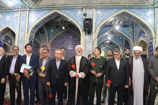 تجدید بیعت خادمان ملت با آرمان&zwnj;های انقلاب/ ادای احترام مسئولان استان سمنان به مقام شامخ شهدای انقلاب اسلامی و دفاع مقدس