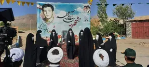 برگزاری یادواره شهید آبروی محله در بویین میاندشت گرامیداشت شهید ناظم ابراهیمی