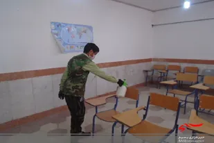 ضدعفونی و گندزدایی در مدارس کوهسرخ کاشمر