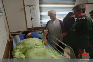 عیادت مسئولان سپاه سلمان از مجروحان جمعه سیاه در زاهدان