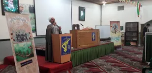 نشست روشنگری به مناسبت ایام الله دهه فجر