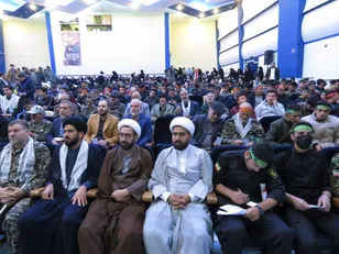 خیل عظیم بسیجیان فریدن در همایش شکوه اقتدار بسیج شرکت کردند