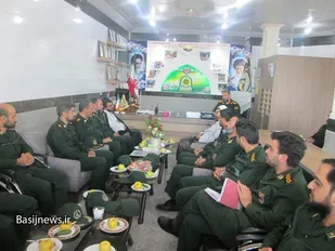 دیدار کارکنان سپاه با فرماندهی انتظامی خمینی شهر