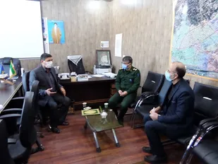 امضای تفاهم نامه همکاری بین ناحیه مقاومت بسیج بافق واداره صنعت؛ معدن وتجارت بافق
