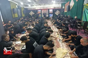 حضور جهادگران در صحنه و اطعام به عزاداران حسینی