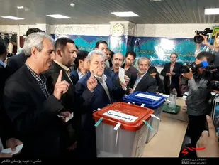 استاندار همدان رأی خود را به صندوق انداخت