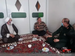 دیدار مسئولان سپاه عاشورا با آزادگان