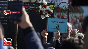 نواخته شدن زنگ مهر و مقاومت در مدرسه باقرالعلوم تبریز با حضور وزیر راه