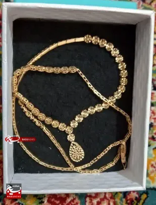 جهادگر البرزی جواهرات خود به ارزش ۸۰۰ میلیون ریال را به جبهه مقاومت اهدا کرد
