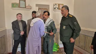 دیدار مسئولان شهرستان زهک با خانواده شهید والامقام اکبر عسکری همزمان با هفته دفاع مقدس