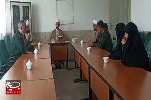 دیدار حجت&zwnj;الاسلام نجاری با فرمانده و کارکنان حوزه فاطمه الزهرا (س) رزن