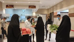 تجلیل و تقدیر از زحمات شبانه روزی پرستاران بیمارستان فردوس خوراسگان توسط حوزه ۷ خواهران به مناسبت روز پرستار
