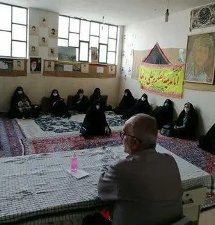نشست سیاسی و قرائت خطبه غدیریه در پایگاه نرگس حوزه زینبیه