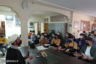 برگزاری محفل انس با قرآن کریم در دبیرستان خواجه نصیر همدان